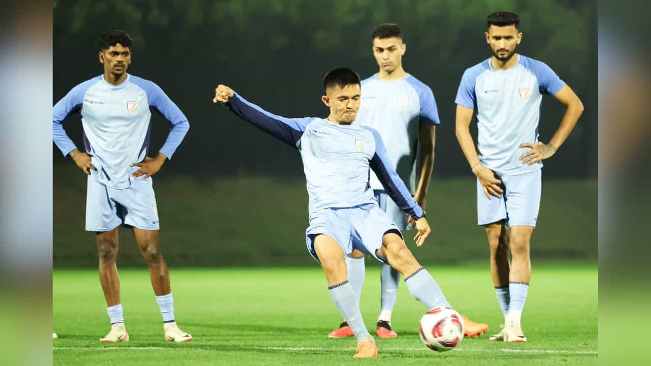 Indian Football Team: কুয়েতকে ফাঁদে ফেলতে কলকাতাই পছন্দ সুনীলদের হেডস্যারের! Indian Football Team: কুয়েতকে ফাঁদে ফেলতে কলকাতাই পছন্দ সুনীলদের হেডস্যারের!