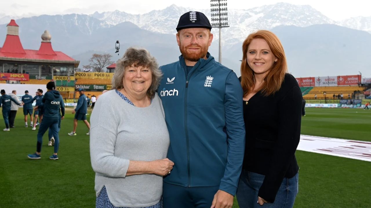 Jonny Bairstow with his mother Janet & sister Becky on the morning of his 100th Test