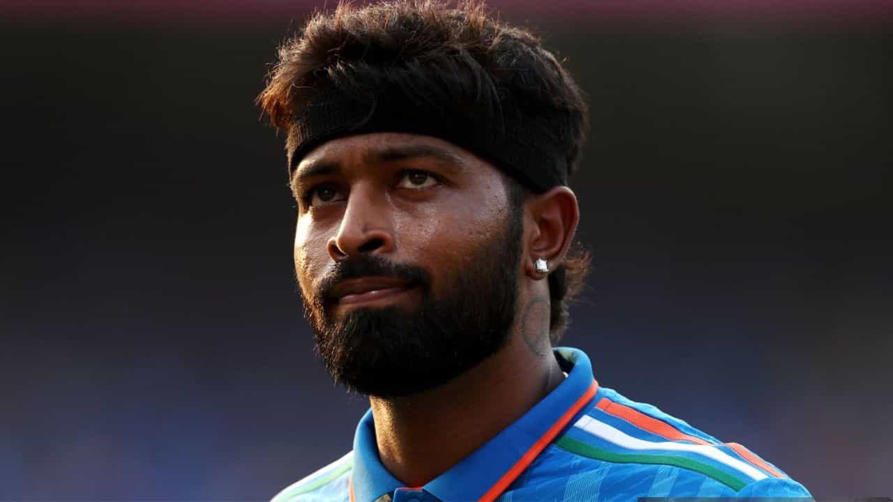 Hardik Pandya: বোর্ডের বার্ষিক চুক্তি থেকে বাদ পড়তে পারেন হার্দিক পান্ডিয়াও! কেন জানেন? Hardik Pandya: বোর্ডের বার্ষিক চুক্তি থেকে বাদ পড়তে পারেন হার্দিক পান্ডিয়াও! কেন জানেন?