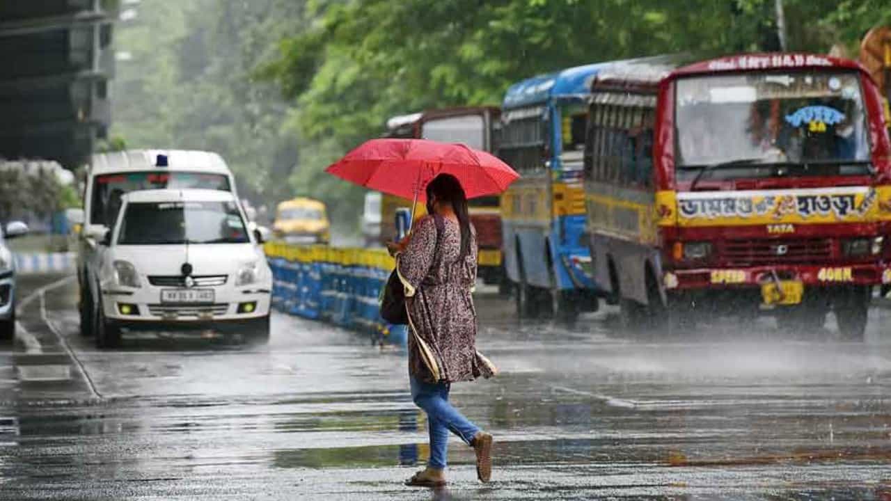 Weather Update: ইদে কাঠফাটা গরম দক্ষিণবঙ্গে, রোদের দাপটের মধ্যেও ভিজবে এই জেলাগুলি Weather Update: ইদে কাঠফাটা গরম দক্ষিণবঙ্গে, রোদের দাপটের মধ্যেও ভিজবে এই জেলাগুলি