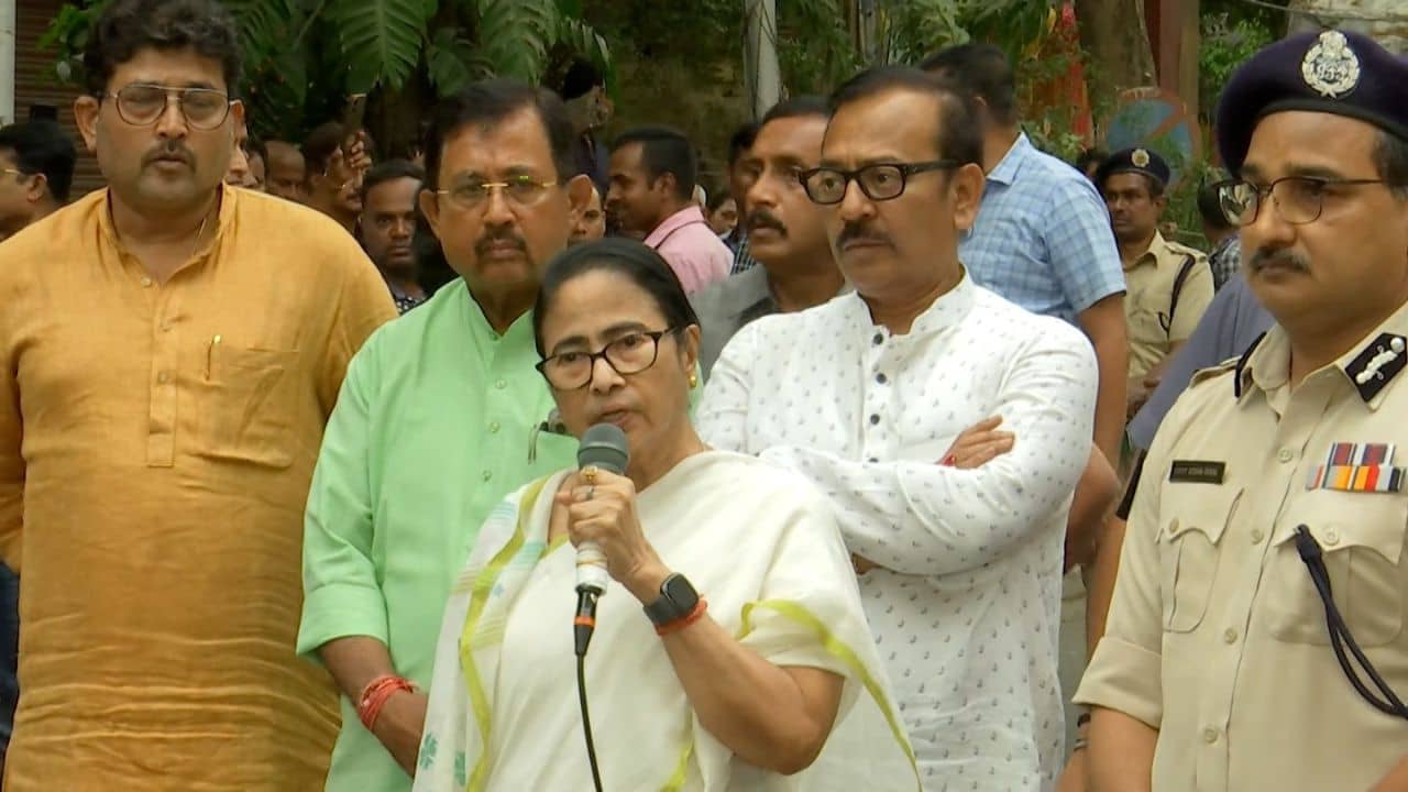 Mamata Banerjee: স্ট্রং অ্যাকশন নিতে হবে, ভবানীপুরের ব্যবসায়ী খুনে ক্রিমিনাল ব্রেন দেখছেন মমতা