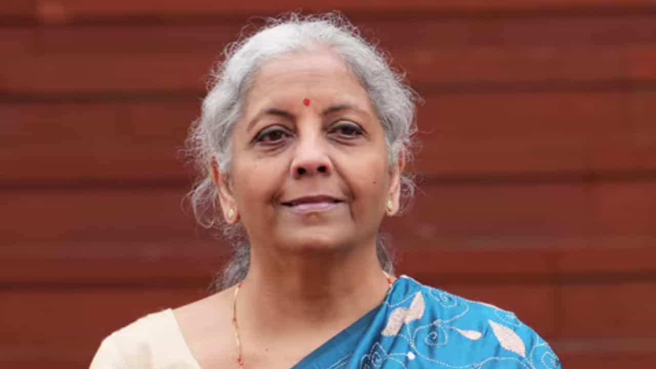 Nirmala Sitharaman: অর্থমন্ত্রীরই অর্থাভাব! ভোটে লড়তে না পারা নির্মলা সীতারামনের সম্পত্তি কত জানেন? Nirmala Sitharaman: অর্থমন্ত্রীরই অর্থাভাব! ভোটে লড়তে না পারা নির্মলা সীতারামনের সম্পত্তি কত জানেন?