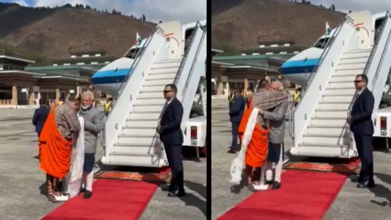 PM Narendra Modi: পরম বন্ধু মোদীকে দেখেই জড়িয়ে ধরলেন ভুটানের প্রধানমন্ত্রী, সম্মানিত করা হবে সর্বোচ্চ নাগরিক সম্মানে