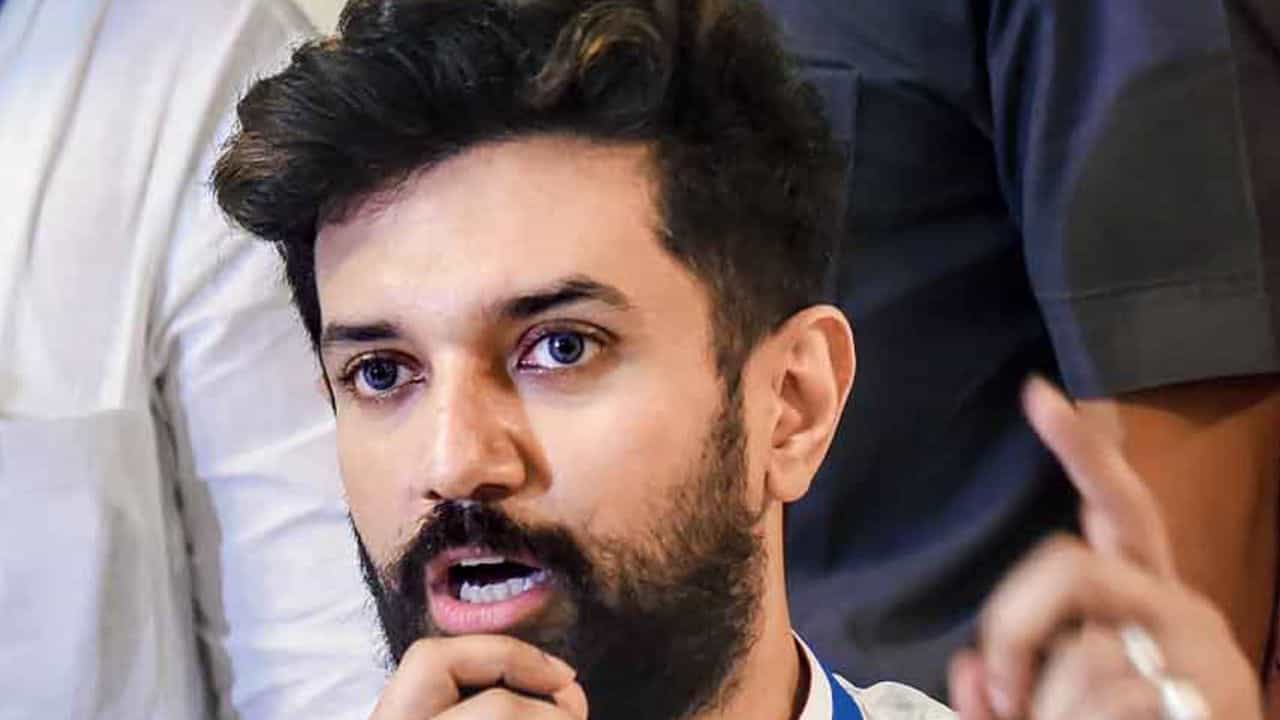 INDIA Alliance: বিজেপির চেনা ছকেই বড় চাল ইন্ডিয়া জোটের, লোকসভা ভোটের আগেই বড় পরিবর্তন? INDIA Alliance: বিজেপির চেনা ছকেই বড় চাল ইন্ডিয়া জোটের, লোকসভা ভোটের আগেই বড় পরিবর্তন?