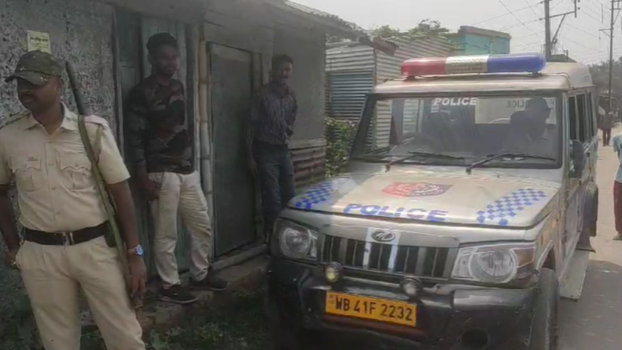 Narendrapur Murder: নরেন্দ্রপুরে সাতসকালে রাস্তার ধারে পড়ে দেহ, আঁতকে উঠলেন এলাকাবাসী