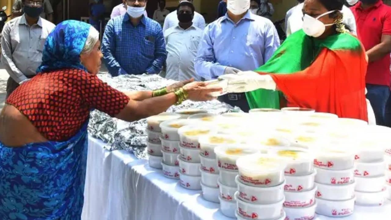 Lok Sabha Election 2024: প্রচারে চা-সিঙারার খরচ কত, রেট কার্ড বেঁধে দিল কমিশন