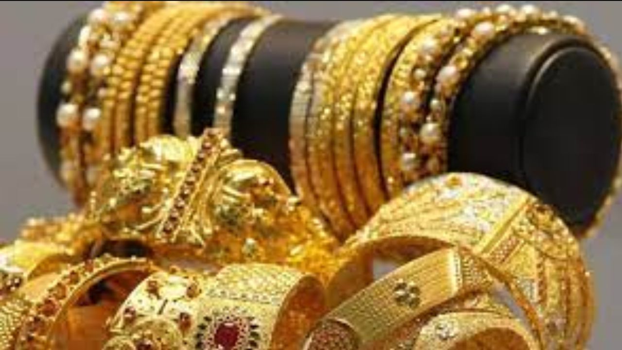 Gold Price Today: ভোটের গরম হাওয়ায় চড়ল সোনার দামও, একদিনেই ৫০০০ টাকা দামি হল সোনা