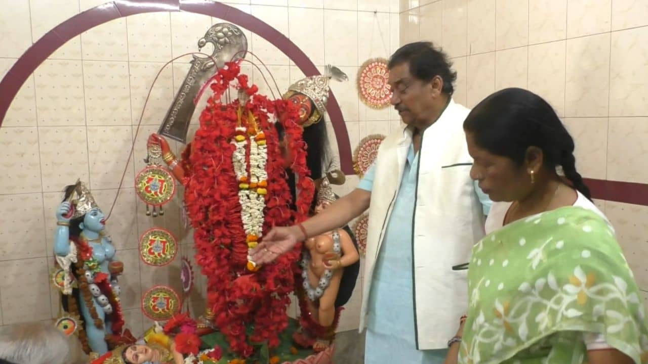 Lok Sabha Election 2024: ছিন্নমস্তার পুজো দিয়ে প্রচার শুরু করলেন তৃণমূলের অরূপ