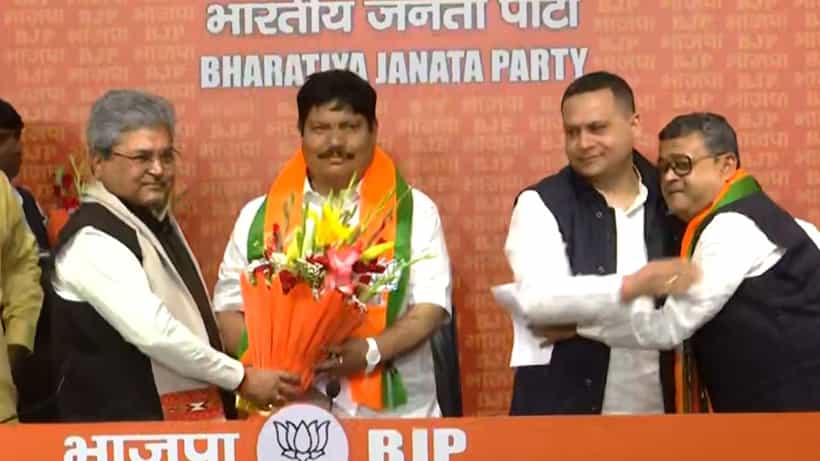 Arjun Singh Join BJP: বিজেপিতে ফিরলেন অর্জুন সিং, তৃণমূল ছেড়ে যোগ দিব্যেন্দু অধিকারীর