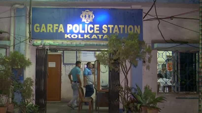 Police Injured: গড়ফায় অশান্তি থামাতে গিয়ে মার খেল পুলিশ, ছুটে গেল কেন্দ্রীয় বাহিনী