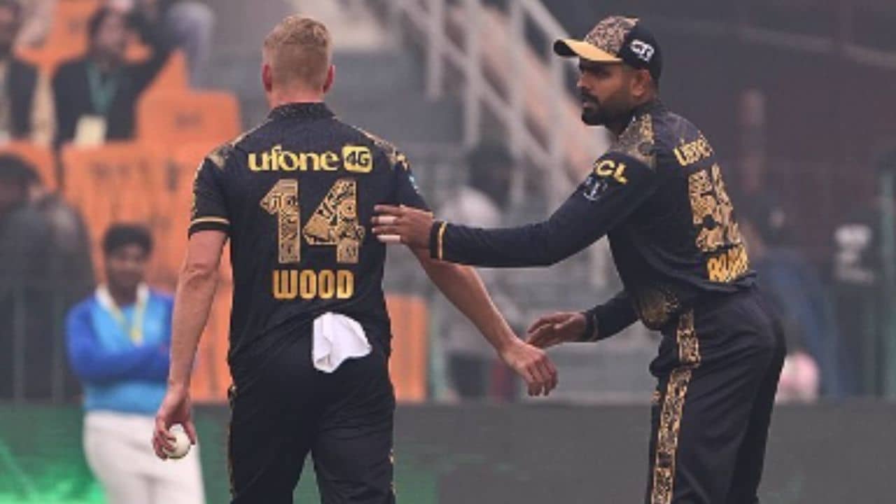 IPL 2024: মুম্বই ইন্ডিয়ান্সে তারকা পেসারের বদলি বাবর আজমের সতীর্থ!