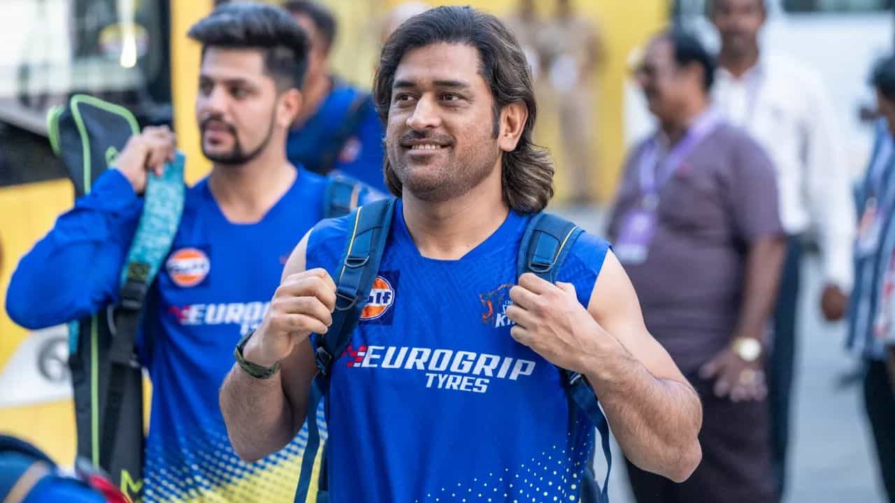 MS Dhoni: ধোনির কি ব্যাট করা উচিত? অ্যাসেজের প্রতিদ্বন্দ্বিতা এক নিমেষে উধাও MS Dhoni: ধোনির কি ব্যাট করা উচিত? অ্যাসেজের প্রতিদ্বন্দ্বিতা এক নিমেষে উধাও