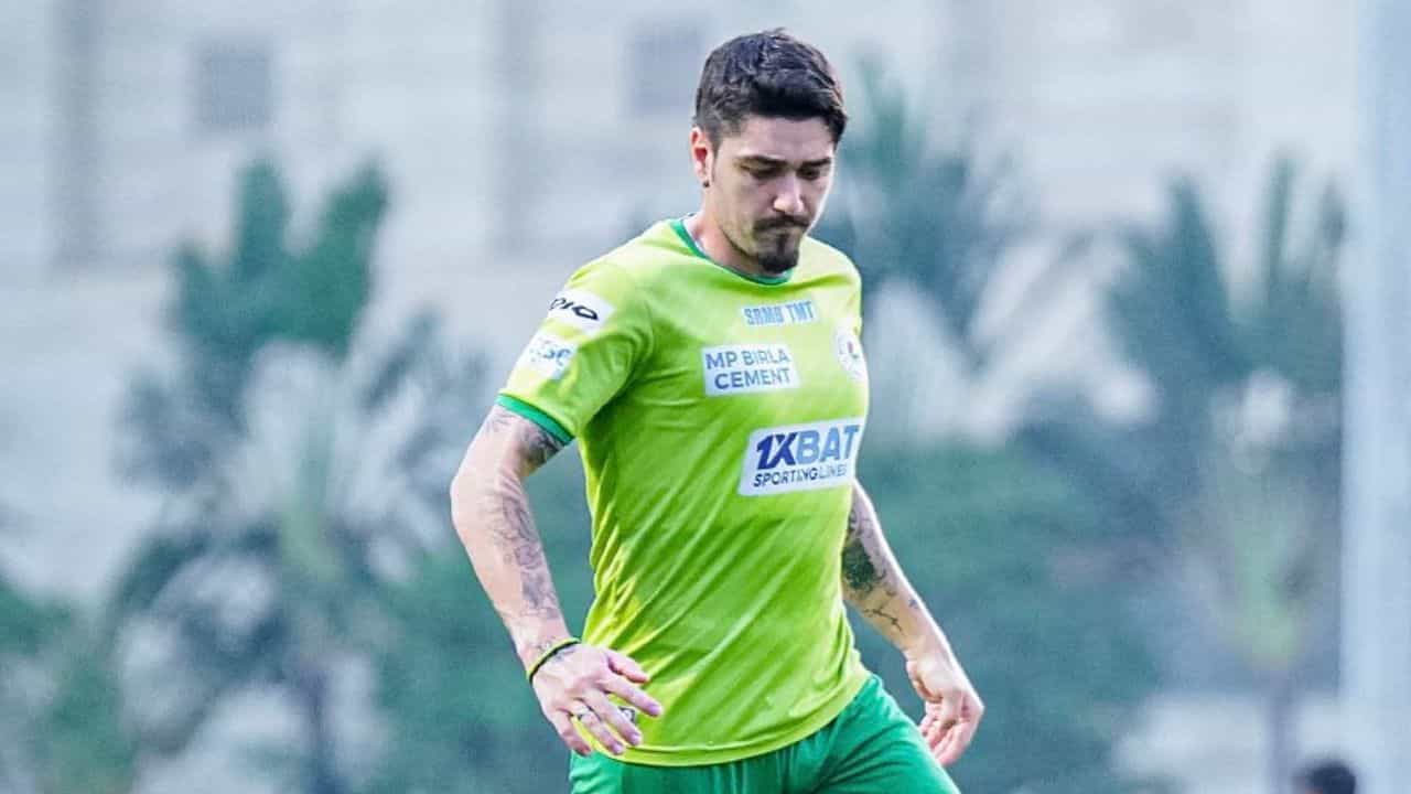 Mohun Bagan: লিগের গুরুত্বপূর্ণ সময়ে আচমকাই মোহনবাগানের চিন্তা বাড়ালেন কোচ হাবাস Mohun Bagan: লিগের গুরুত্বপূর্ণ সময়ে আচমকাই মোহনবাগানের চিন্তা বাড়ালেন কোচ হাবাস
