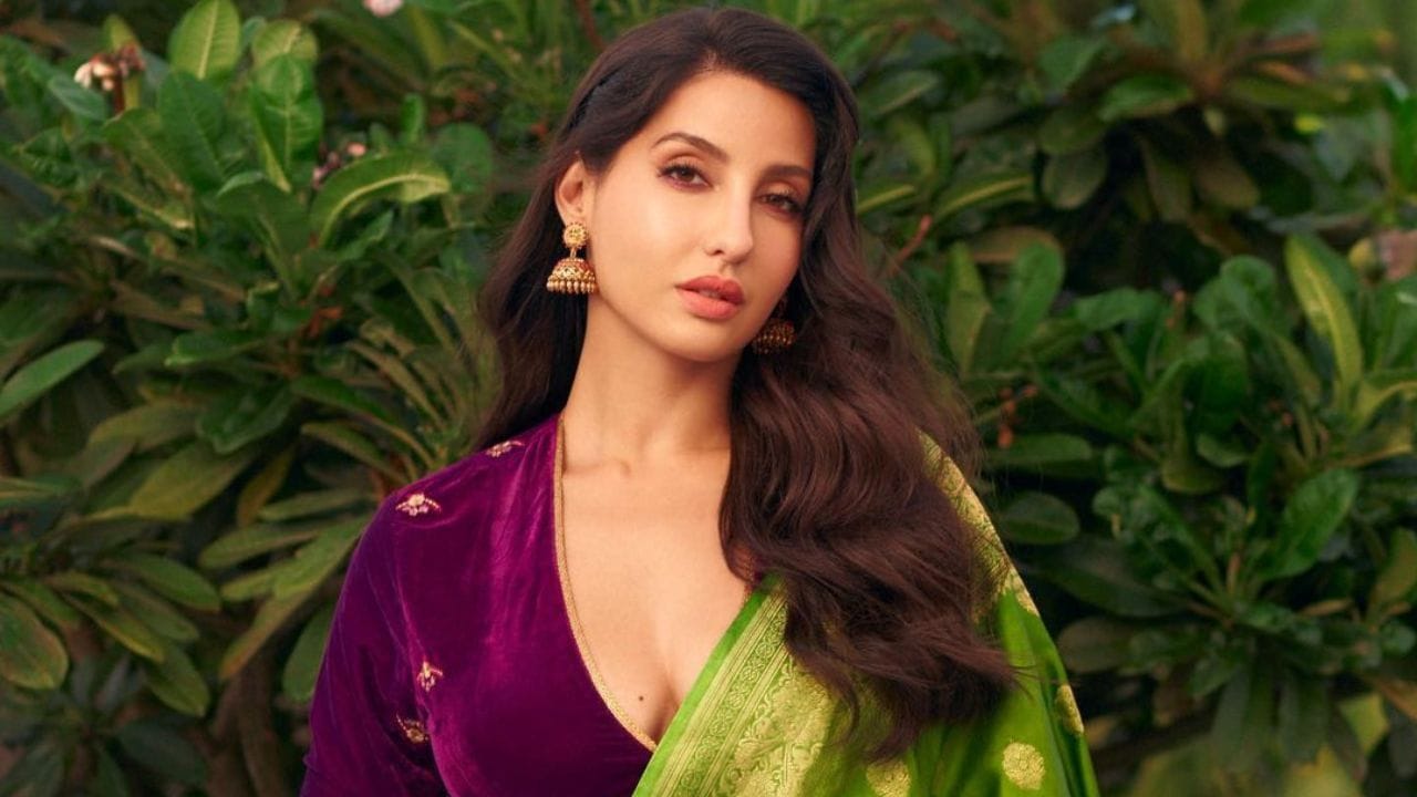 সেই আউটডোর শুটিং চলাকালী অভিনেতার সঙ্গে বচসা শুরু হয় নোরার। তিনি টেনে একটা চড় মেরেছিলেন সেই সহ-অভিনেতাকে। আর ব্যাস...