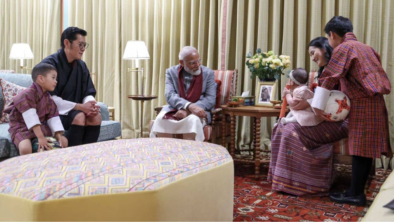 Narendra Modi: ভুটানের রাজপ্রাসাদে মোদীর রাজকীয় আপ্যায়ন, কেমন সময় কাটালেন নমো