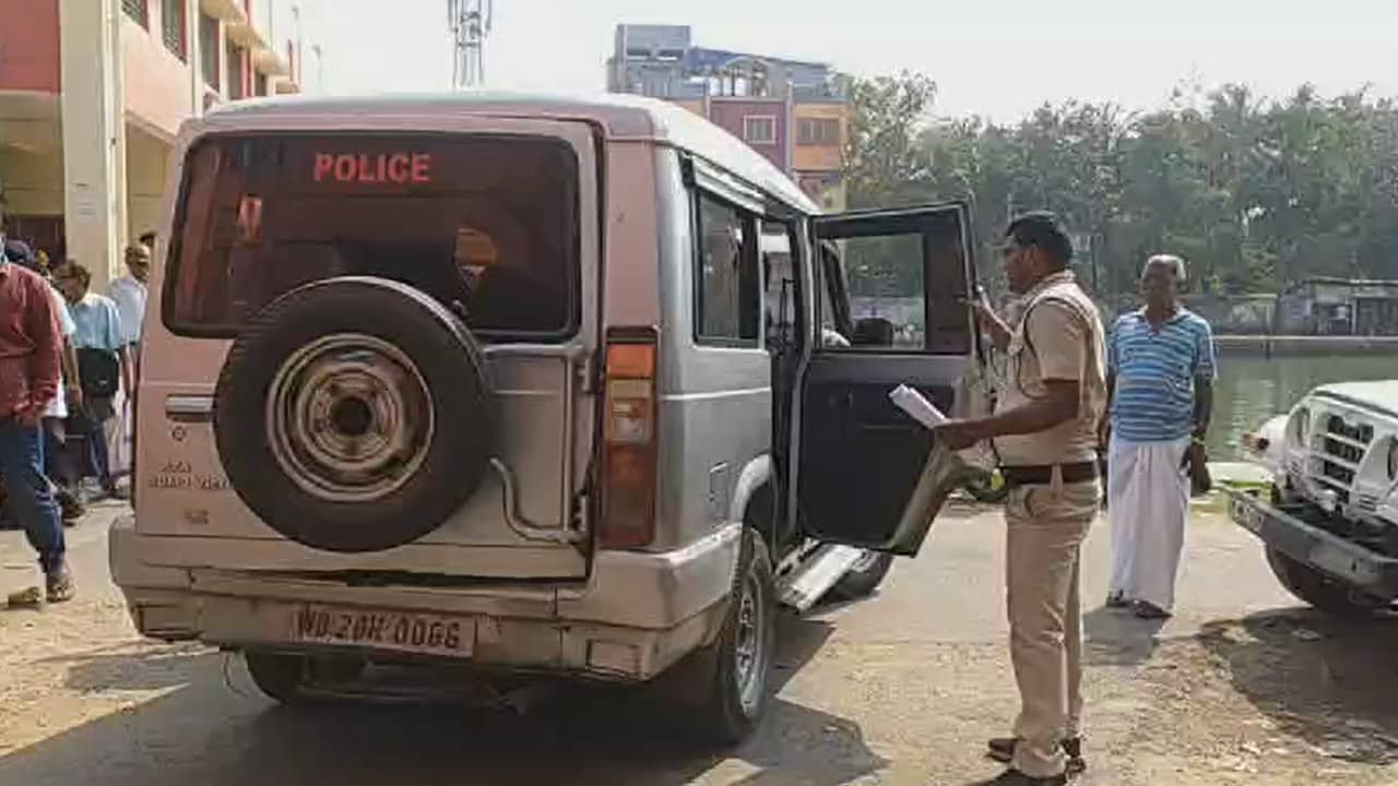 Diamond Harbour: রক্ষকই ভক্ষক? ডায়মন্ড-হারবারে সেক্সটর্শন, ব্ল্যাকমেলের ঘটনায় পুলিশ যোগে বাড়ছে উদ্বেগ
