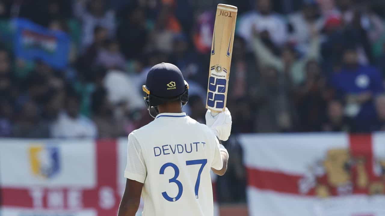 Devdutt Padikkal: 'ভেবেছিলাম ইয়ার্কি করছে...', বিশ্বাসই করেননি গর্বিত বাবা! Devdutt Padikkal: 'ভেবেছিলাম ইয়ার্কি করছে...', বিশ্বাসই করেননি গর্বিত বাবা!