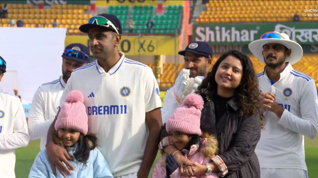 Ravichandran Ashwin felicitated with a special cap by India coach Dravid