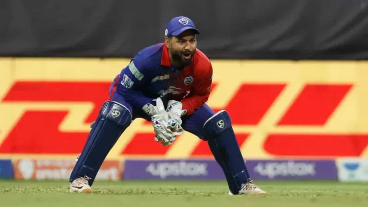 Rishabh Pant: এক হাতে ছয়! প্র্যাক্টিসে সেই চেনা ঋষভ; রইল ভিডিয়ো Rishabh Pant: এক হাতে ছয়! প্র্যাক্টিসে সেই চেনা ঋষভ; রইল ভিডিয়ো