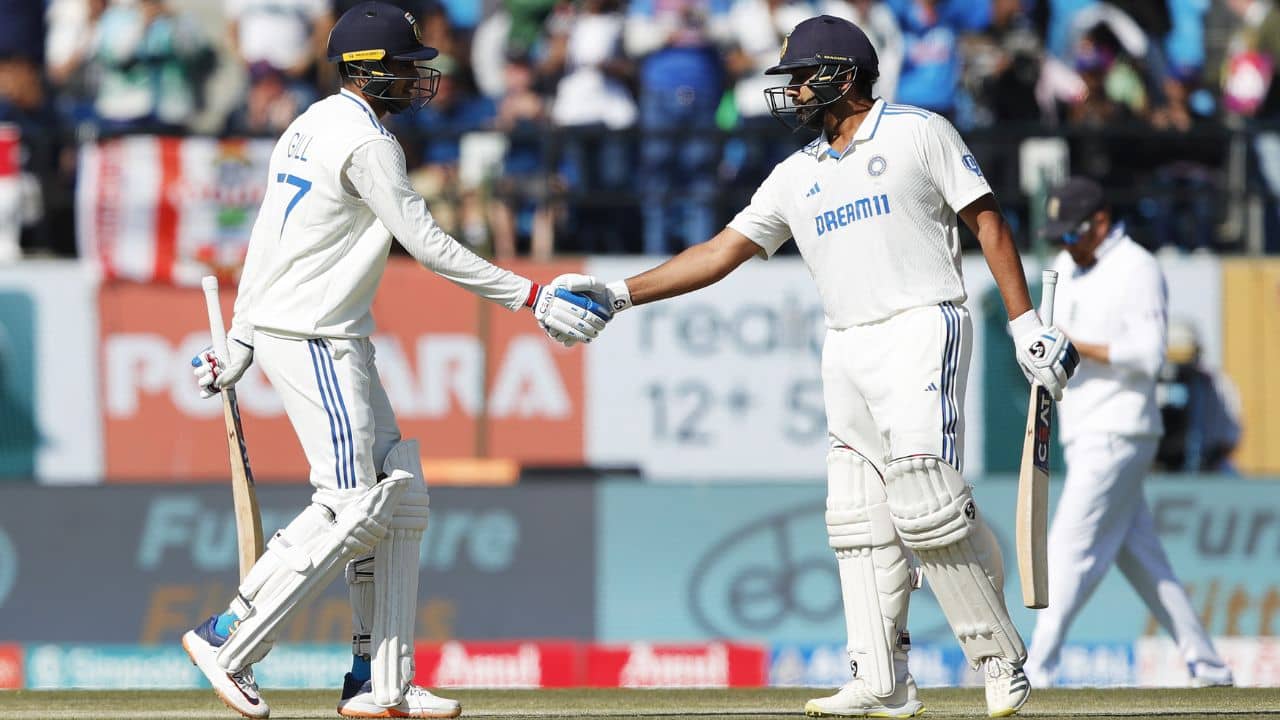 India vs England: শুক্র-সকালে ডাবল ধামাকা! রোহিত-গিলের বিধ্বংসী সেঞ্চুরিতে মুখরিত ধরমশালা