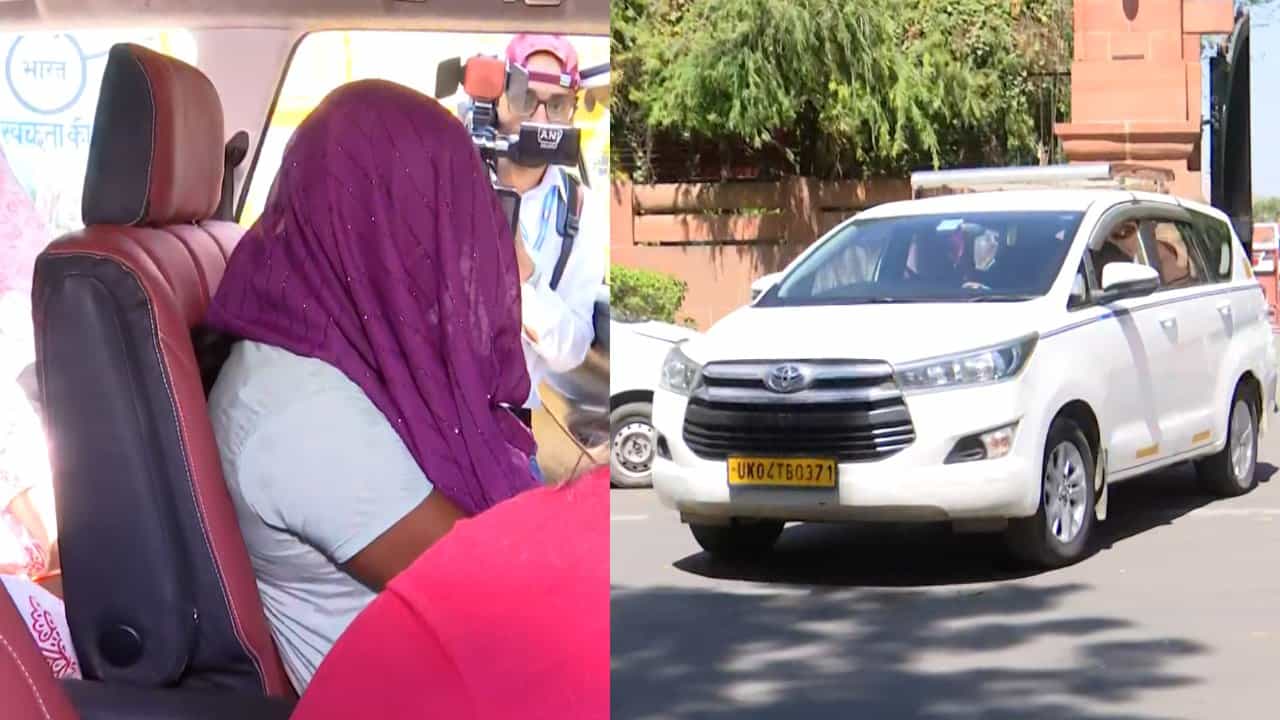 Sandeshkhali: বাংলা পেরিয়ে এবার দিল্লি, রাষ্ট্রপতির দ্বারস্থ সন্দেশখালির মহিলারা Sandeshkhali: বাংলা পেরিয়ে এবার দিল্লি, রাষ্ট্রপতির দ্বারস্থ সন্দেশখালির মহিলারা