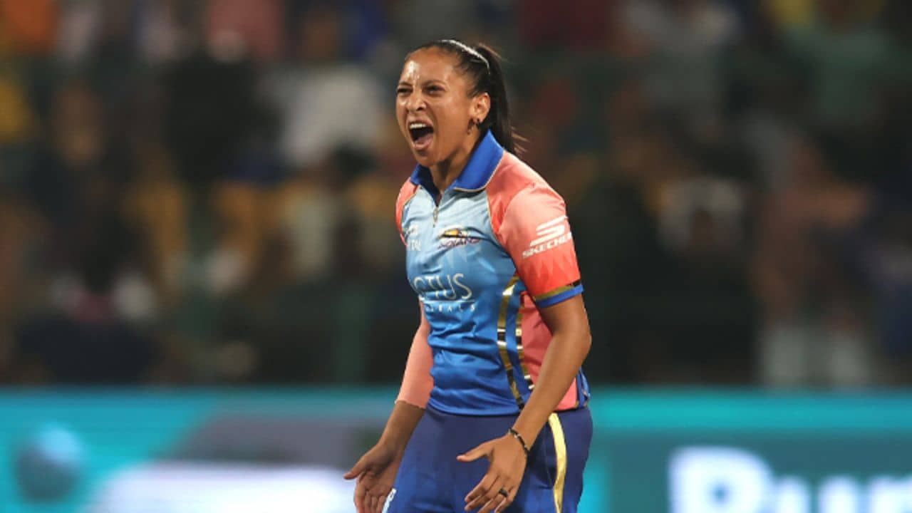 WPL 2024: ডেলিভারি তো নয়, যেন আগুনের গোলা! WPL এ রেকর্ড শবনিম ইসমাইলের