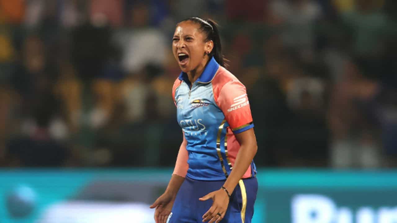 WPL 2024: ডেলিভারি তো নয়, যেন আগুনের গোলা! WPL এ রেকর্ড শবনিম ইসমাইলের WPL 2024: ডেলিভারি তো নয়, যেন আগুনের গোলা! WPL এ রেকর্ড শবনিম ইসমাইলের