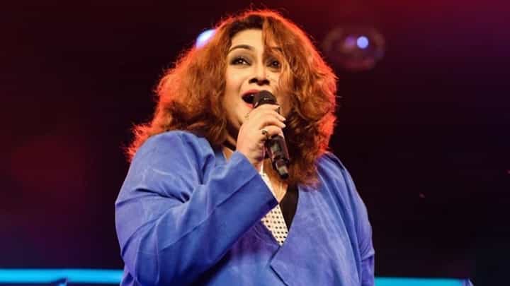 Singer Miss Jojo: গায়িকা জোজোর ছেলেকে অপমান, তারপর...? Singer Miss Jojo: গায়িকা জোজোর ছেলেকে অপমান, তারপর...?