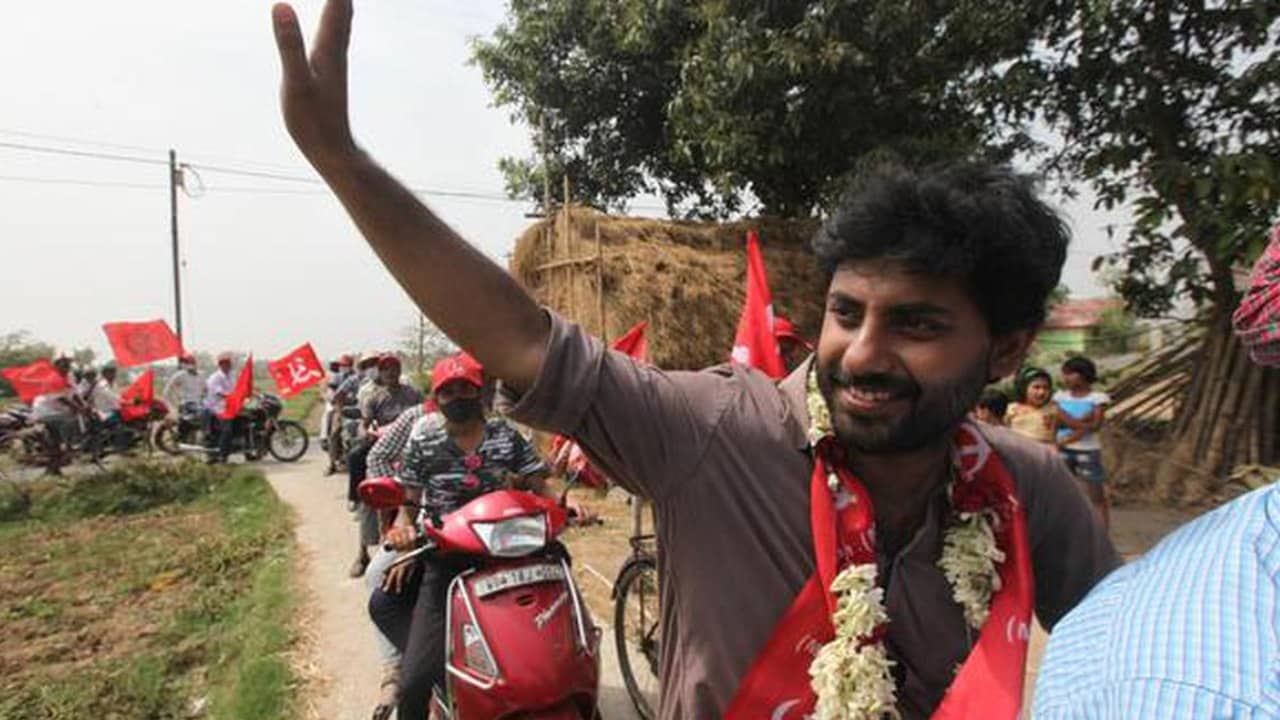 Srijan Bhattacharya: দল দেয় মাসে ৫ হাজার, যাদবপুরে বামেদের তুরুপের তাস যাদবপুরের প্রাক্তনী সৃজন