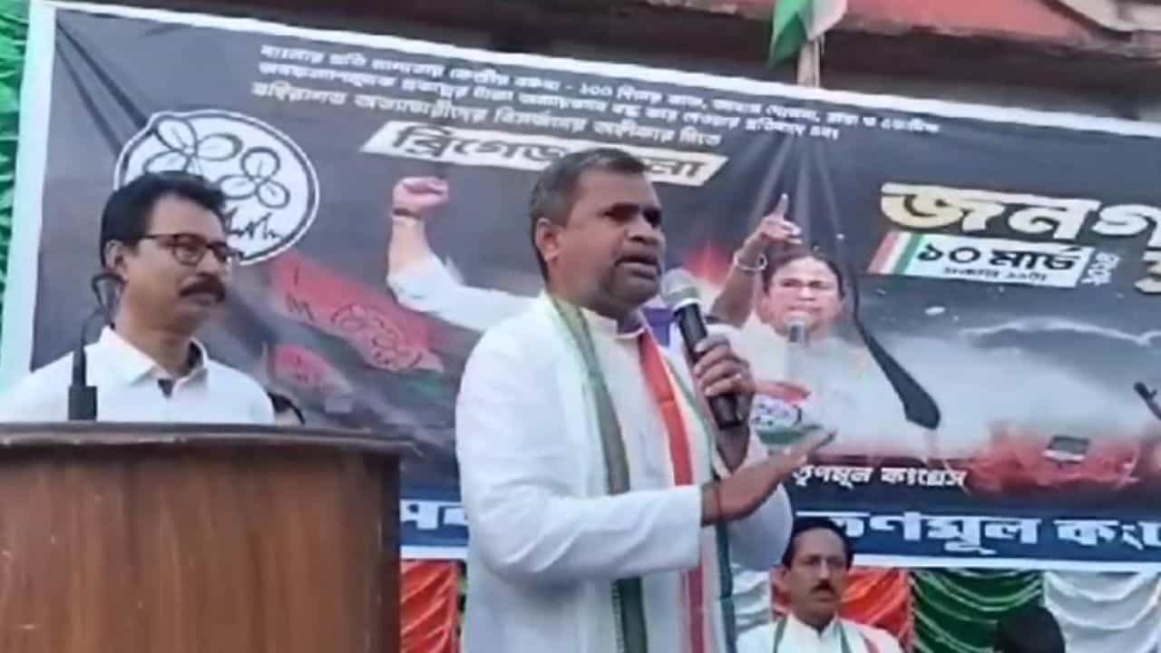 Srikanto Mahato: বিজেপিকে তাড়াতে হাতে ঝাঁটা-লাঠি ধরার নিদান, বিতর্কে মন্ত্রী শ্রীকান্ত মাহাতো Srikanto Mahato: বিজেপিকে তাড়াতে হাতে ঝাঁটা-লাঠি ধরার নিদান, বিতর্কে মন্ত্রী শ্রীকান্ত মাহাতো