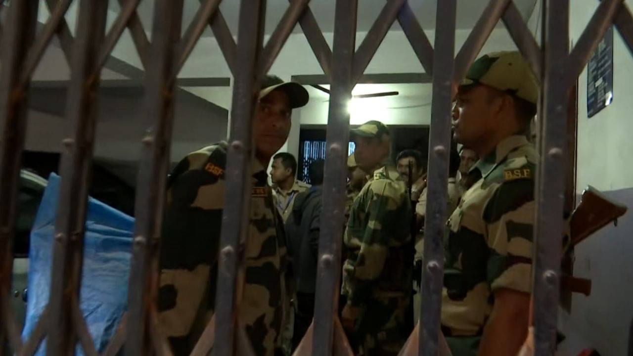 Swarup Biswas: বিশ্বাস বাড়িতে ৭২ ঘণ্টার তল্লাশি! অরূপের ভাইয়ের বাড়ি থেকে ঠিক কী খুঁজে পেলেন কেন্দ্রীয় কর্তারা?