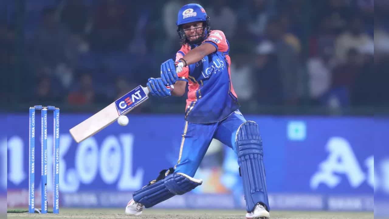 WPL 2024: বৃষ্টি ছাড়াই ভিজল মাঠ! হ্যারি-হারিকেনে বিধ্বংসী জয় মুম্বই ইন্ডিয়ান্সের WPL 2024: বৃষ্টি ছাড়াই ভিজল মাঠ! হ্যারি-হারিকেনে বিধ্বংসী জয় মুম্বই ইন্ডিয়ান্সের