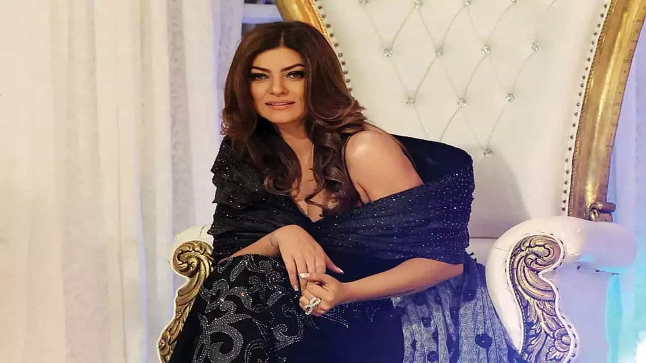 কেরিয়ারের শুরু থেকেই সুস্মিতা সেন সকলের নজরের কেন্দ্রে জায়গা করে নিয়েছিলেন। ভারতের বুকে তিনি সফল মডেল হিসেবেই প্রাথমিকভাবে পরিচিতি পেয়েছিলেন।