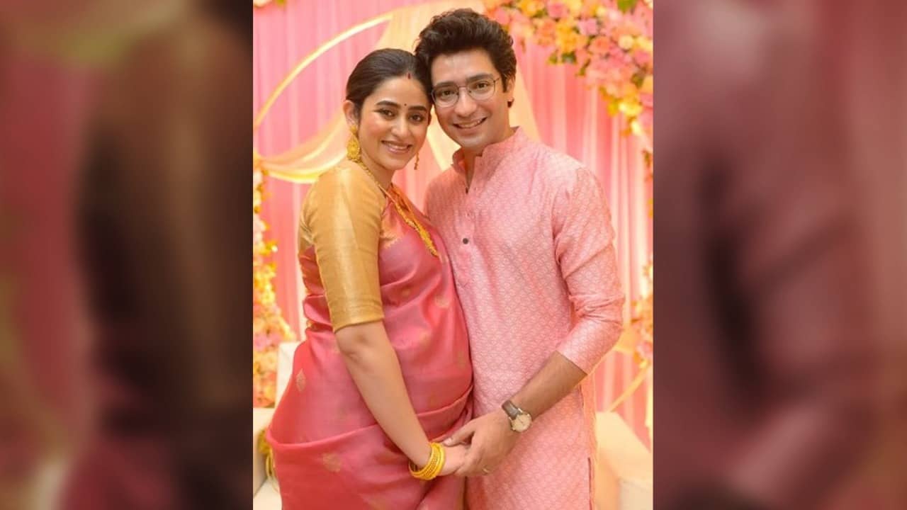 ছেলের জন্মের ছমাসের মধ্যে ফের মা হচ্ছেন ঋদ্ধিমা ঘোষ?