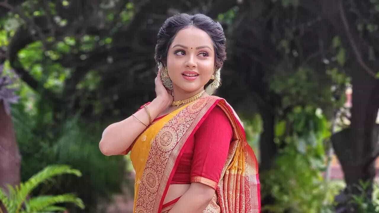জিতুর পর মুখ খুললেন নবনীতা, কবে বিয়ে করছেন তিনি? জিতুর পর মুখ খুললেন নবনীতা, কবে বিয়ে করছেন তিনি?