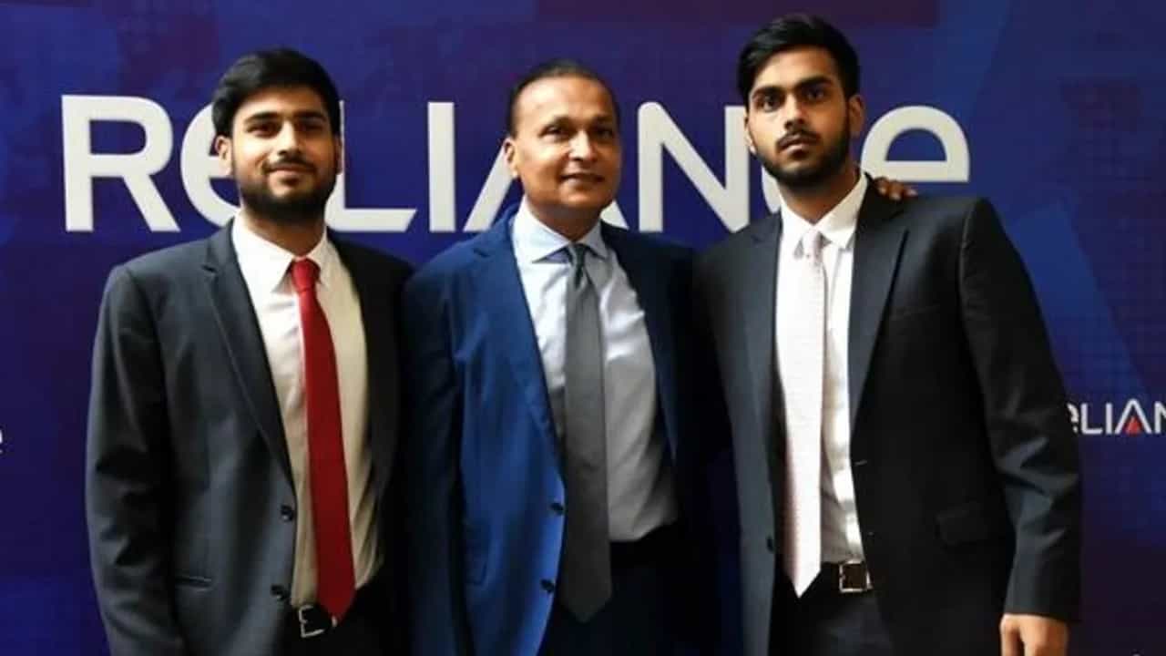 Anil Ambani’s sons: অনিল অম্বানির দুই ছেলেকে চেনেন? কী করেন, কত টাকার মালিক? Anil Ambani’s sons: অনিল অম্বানির দুই ছেলেকে চেনেন? কী করেন, কত টাকার মালিক?
