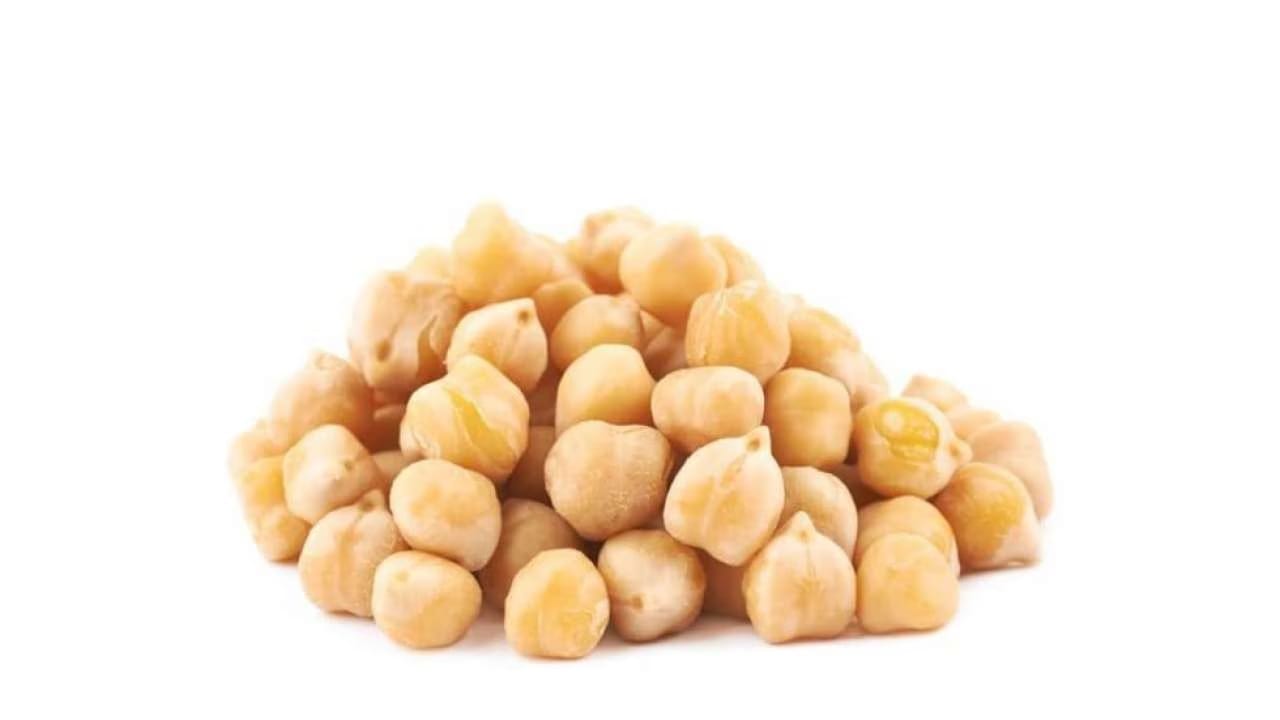 ন্যাশনাল সেন্টার ফর বায়োটেকনোলজি ইনফরমেশন-এ প্রকাশিত রিপোর্ট (রেফ) অনুসারে, ছোলায় উপস্থিত ফাইবার এবং প্রোটিন আপনার খিদে মেটাতে পারে। 