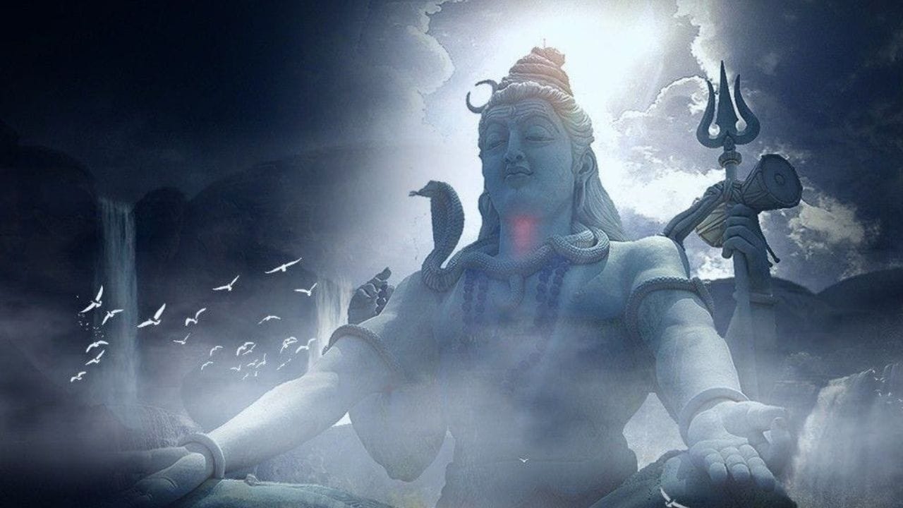 মহাশিবরাত্রিতে উপবাস রাখলে তাকে মহাশিবরাত্রির ব্রত বলা হয়। এই উপবাস বেশ কঠিন। কারণ এই ব্রতের শুভ মহূর্ত যখন থেকে শুরু হবে, সেই সময় থেকে ২৪ ঘণ্টা পর্যন্ত উপবাস রাখার নিয়ম রয়েছে। ফলে এই ২৪ ঘণ্টা অত্যন্ত কঠিন হতে পারে ভক্তদের। 