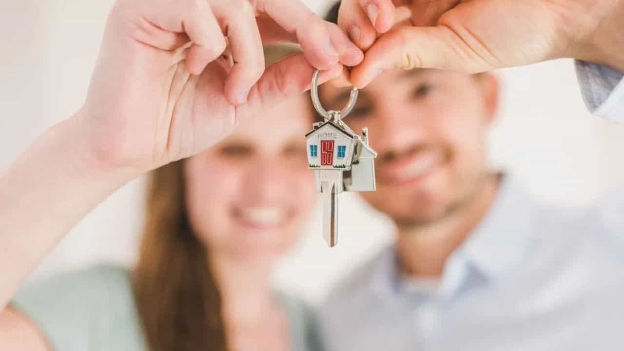 Flat buying rules: ৯৯ বছরের লিজ শেষ হলে কি ফ্ল্যাট ছেড়ে যেতে হবে? বাড়ি কেনার নিয়ম জেনে নিন Flat buying rules: ৯৯ বছরের লিজ শেষ হলে কি ফ্ল্যাট ছেড়ে যেতে হবে? বাড়ি কেনার নিয়ম জেনে নিন