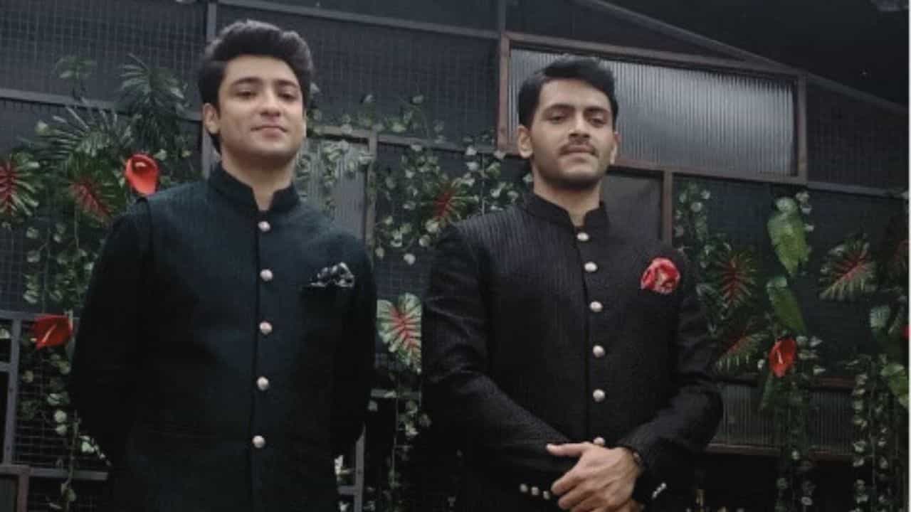 দুই ভাই অর্জুন-গৌরবের জন্মদিন একই মাসের পরপর দুটি দিনে; সোশ্যাল মিডিয়া দেখে অবাক দুই ভাই অর্জুন-গৌরবের জন্মদিন একই মাসের পরপর দুটি দিনে; সোশ্যাল মিডিয়া দেখে অবাক