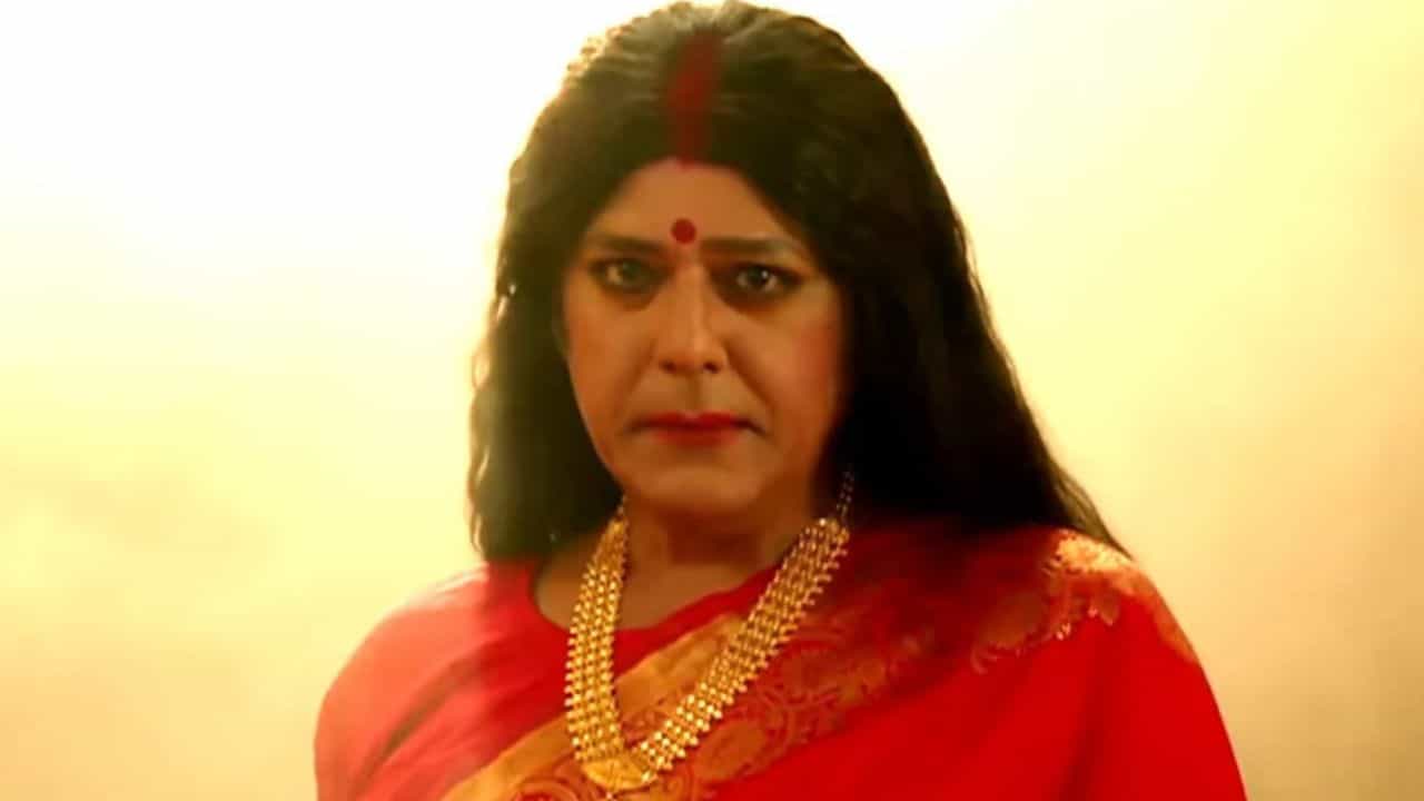 স্বামী-বাবা-শ্বশুরে 'না', লাল শাড়ি-সিঁদুরে বৃহন্নলা বাঙালি অভিনেতা, চিনতে পারছেন? স্বামী-বাবা-শ্বশুরে 'না', লাল শাড়ি-সিঁদুরে বৃহন্নলা বাঙালি অভিনেতা, চিনতে পারছেন?
