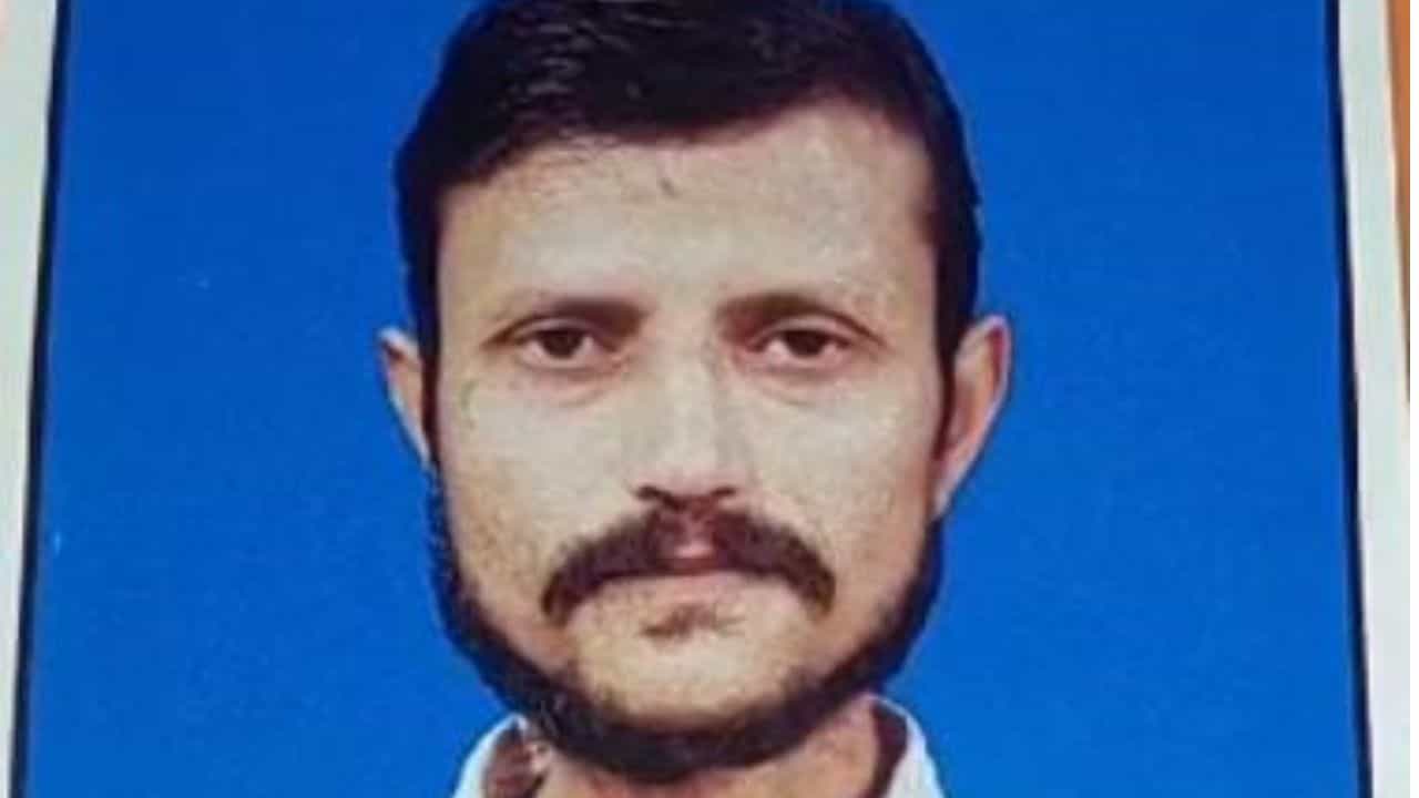 Murder Case: 'মদ খাব টাকা দাও', 'না' বলতেই পিটিয়ে খুন Murder Case: 'মদ খাব টাকা দাও', 'না' বলতেই পিটিয়ে খুন