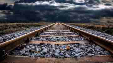 Railway Track: কখনও ভেবে দেখেছেন, রেল লাইনে এমন ধারাল পাথরই কেন থাকে?