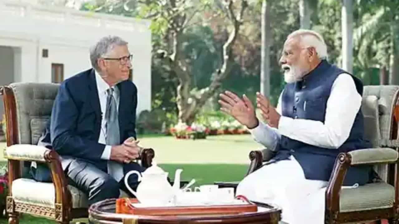 PM Modi's Fitness Secret: প্রতিদিন ব্রেকফাস্টে কী খান প্রধানমন্ত্রী মোদী? বিল গেটসের কাছে অকপট নমো PM Modi's Fitness Secret: প্রতিদিন ব্রেকফাস্টে কী খান প্রধানমন্ত্রী মোদী? বিল গেটসের কাছে অকপট নমো