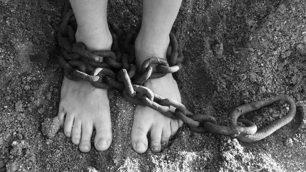Kidnap Case: কাজ থেকে বাড়ি ফেরেনি সে দিন, তন্ন তন্ন করে খোঁজার পর রাঁচি থেকে এল খবর Kidnap Case: কাজ থেকে বাড়ি ফেরেনি সে দিন, তন্ন তন্ন করে খোঁজার পর রাঁচি থেকে এল খবর
