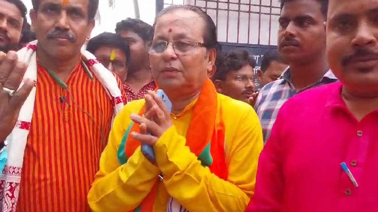 Loksabha Election: ভুয়ো জবকার্ডের টাকাতেই লক্ষ্মীর ভাণ্ডার, প্রচারে দাবি অসীম সরকারের