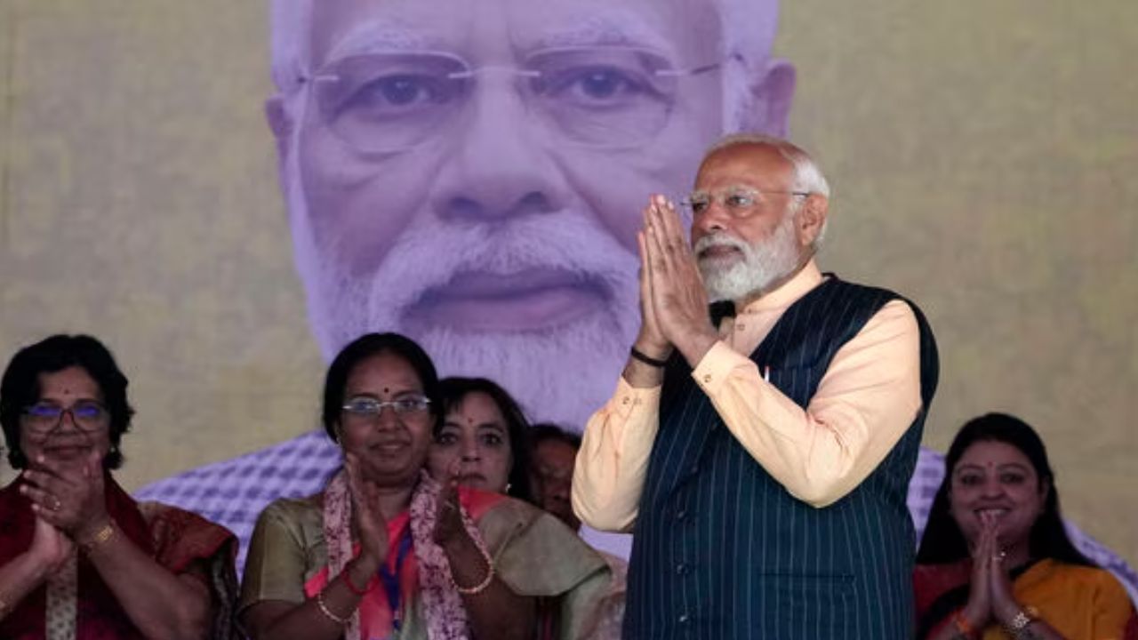 Narendra Modi: 'উনি আমাদের পাশে আছেন, থাকবেন', মোদী-সাক্ষাতের পর বললেন সন্দেশখালির মহিলারা