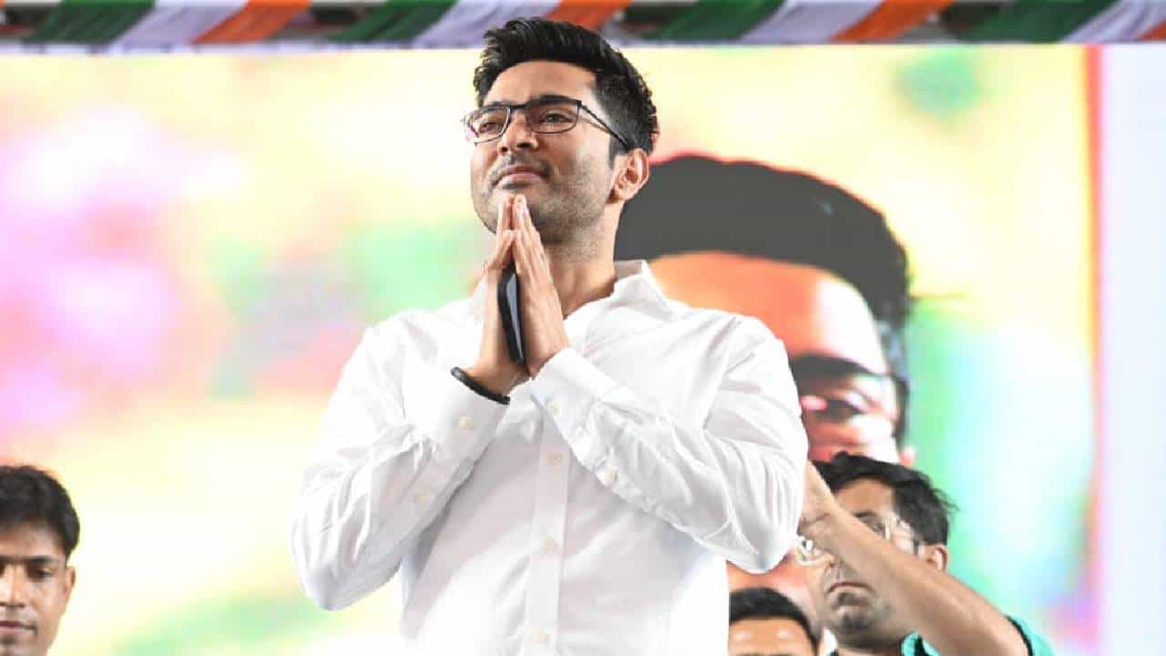 Abhishek Banerjee: বুধে ডায়মন্ড হারবারের 'ফাঁকা মাঠে' খেলতে নামছেন অভিষেক Abhishek Banerjee: বুধে ডায়মন্ড হারবারের 'ফাঁকা মাঠে' খেলতে নামছেন অভিষেক
