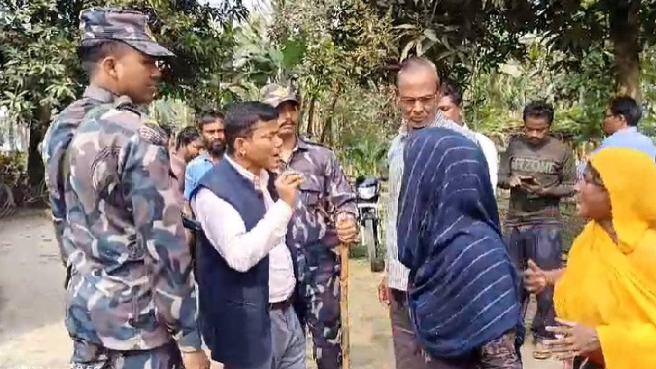 BJP MLA: ভোটের সময় আসেন কেন?, বিজেপি বিধায়ককে ঘিরে প্রশ্ন মহিলাদের