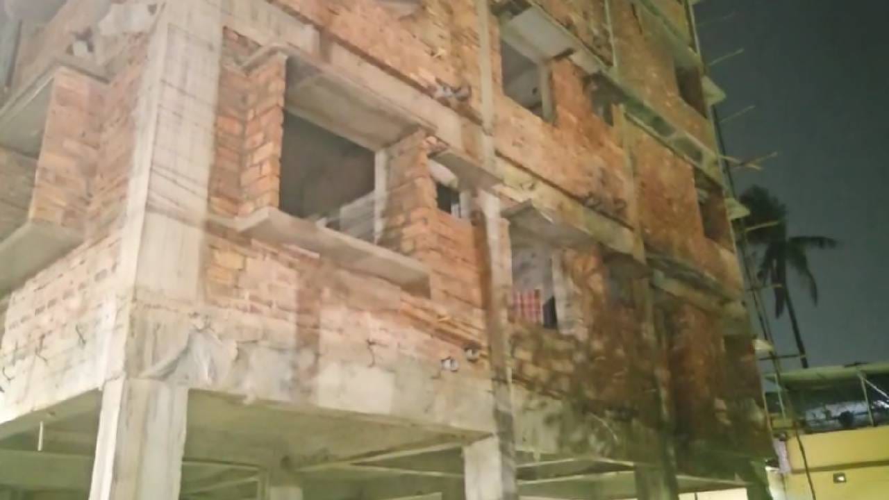 Building Collapse: গার্ডেনরিচের ছায়া এবার দমদমে, নির্মীয়মাণ বহুতলের ...